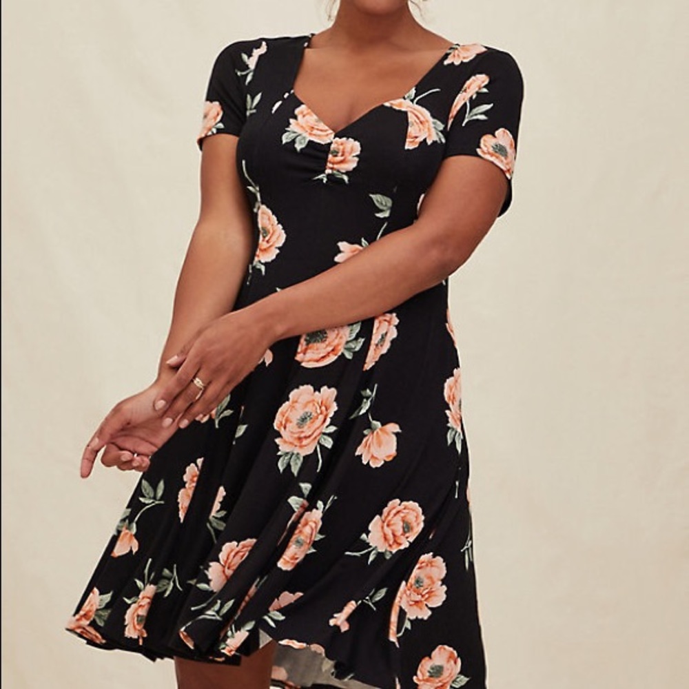 Torrid super soft black and floral dress